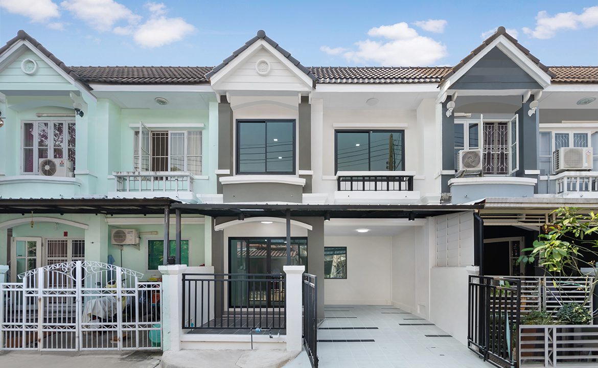 Townhome_Busarin Klong 2_LamLukKa_01