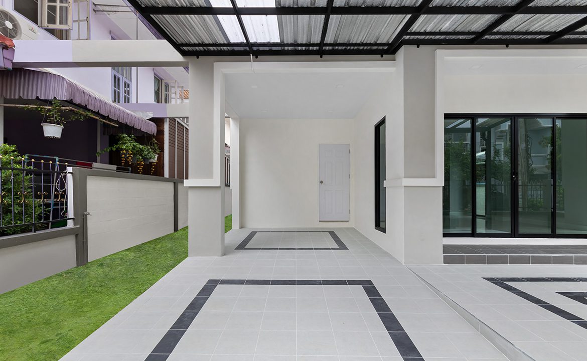 Detached House_Burirom Wongwaen-Pinklao_BangKruai_02