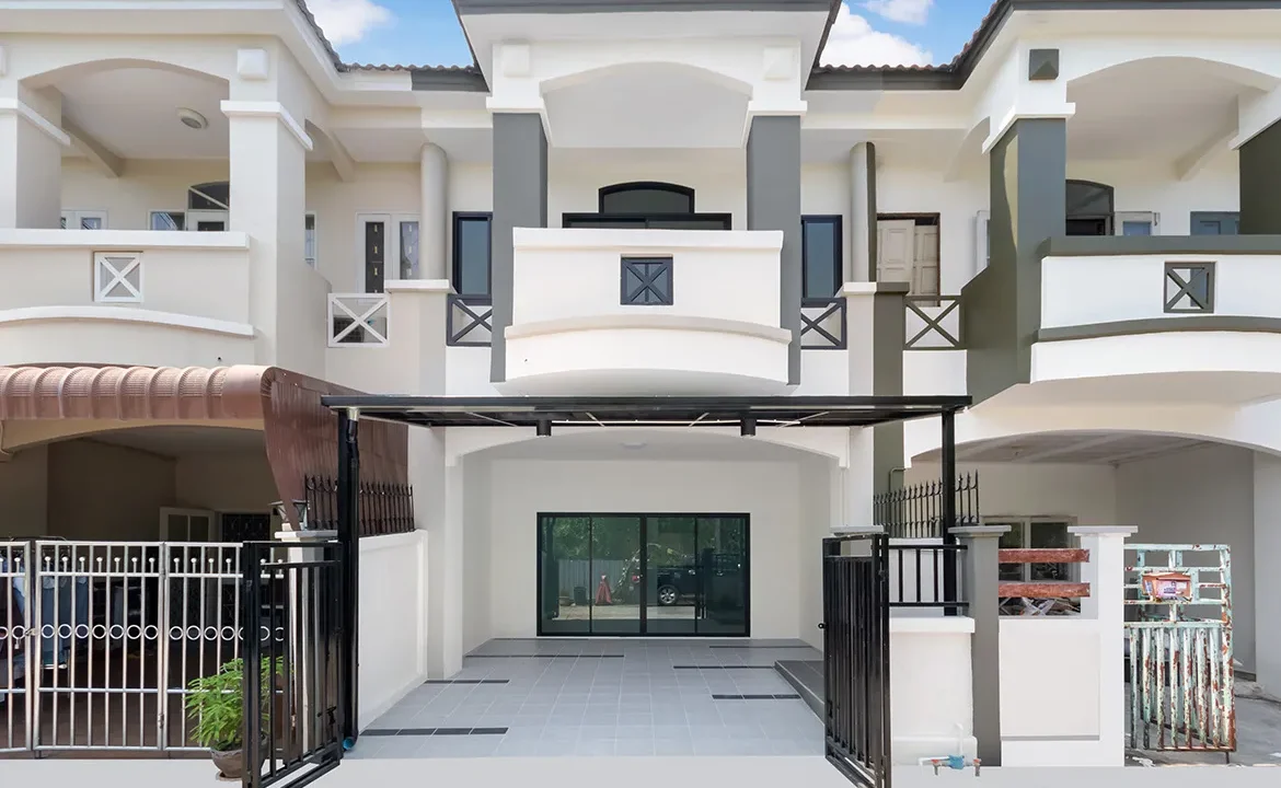 Townhome_Rompo_Bangbuathong_01 copy